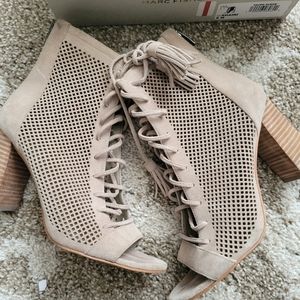 MARC FISHER SHAINI LEATHER SUEDE ANKLE BOOTIE size 8